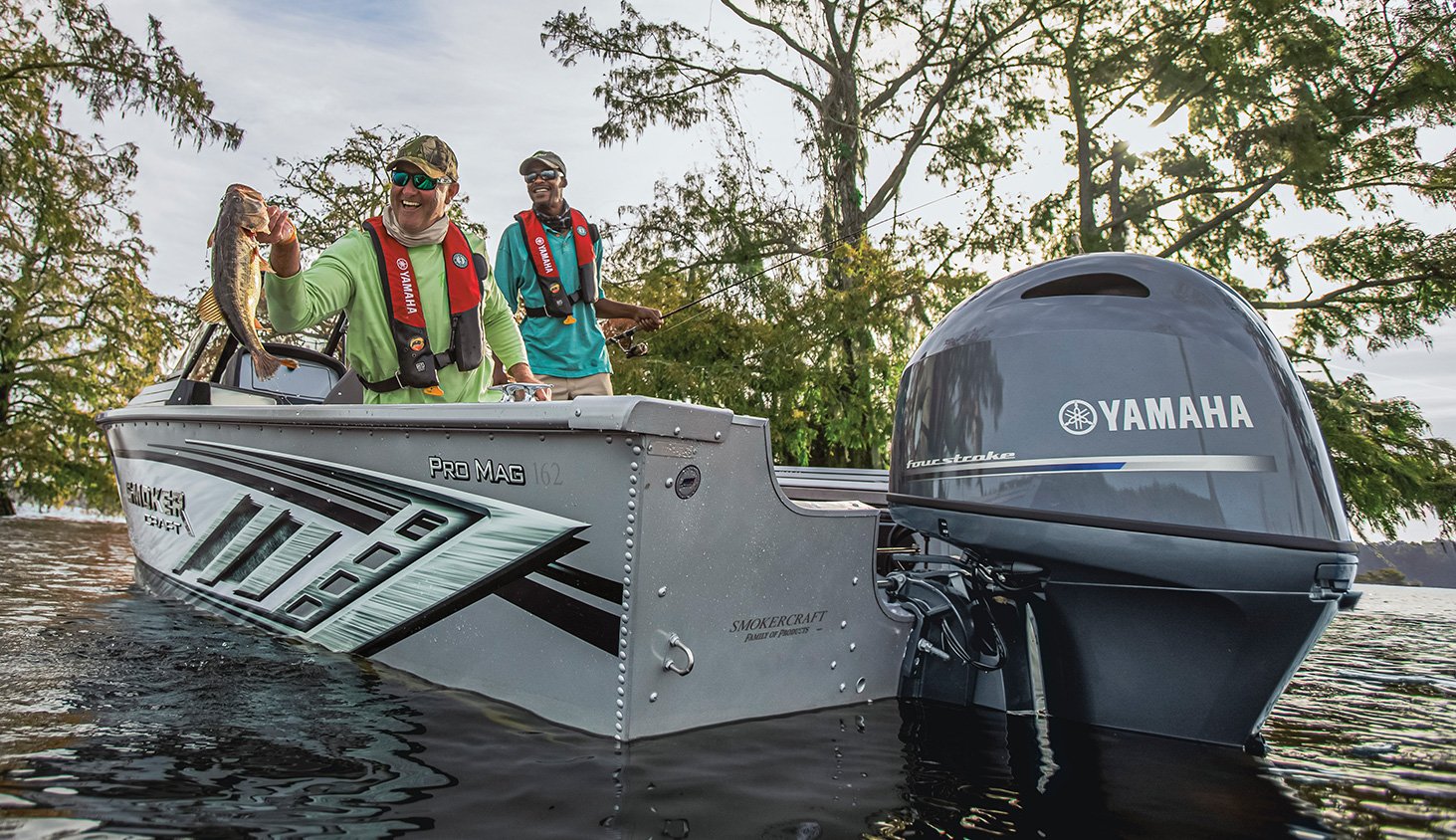 Yamaha outboard engines in dubai, UAE. 2 & 4 stroke. Enduro. Boating. Engines. Fishing.
